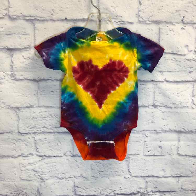 Rabbit Skins Tie Dye Size 6 Months Boys Bodysuit