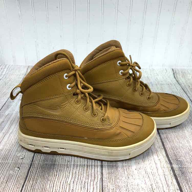 Nike Brown Size 4 Boys Boots