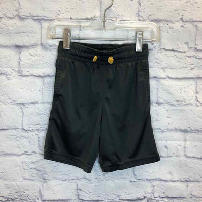 Boy's Clothing & Accessories