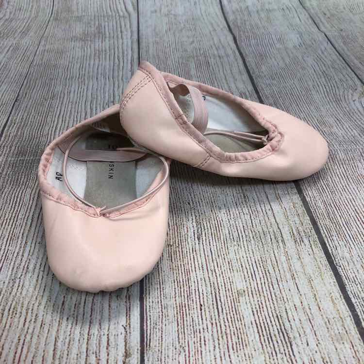 Danskin Pink Size 10 Ballet Slippers