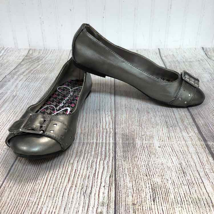 Jessica Simpson Gray Size 2.5 Girls Dress Shoes