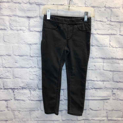 Girl's Clothing & Accessories