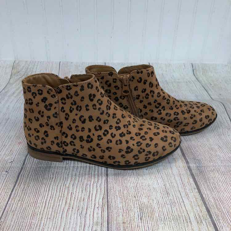 Cat & Jack Animal Size 2 Girls Boots
