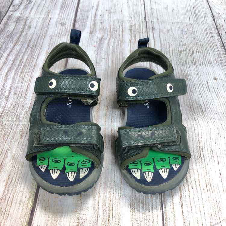 Carters Green Size 8 Boys Water Shoes
