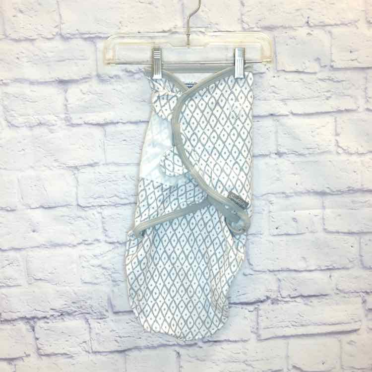 SwaddleMe Blue Size 0-3 Months Boys Swaddle