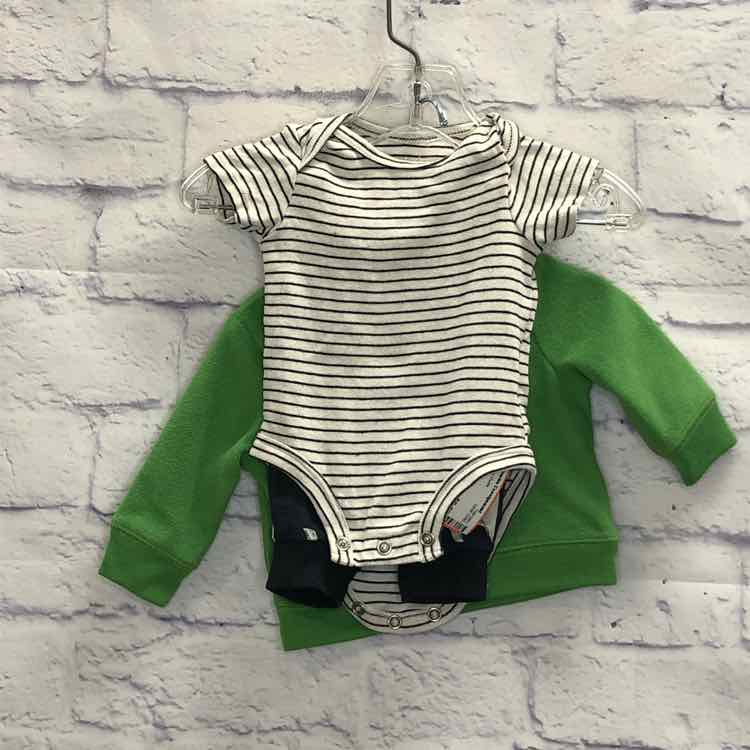 Carters Black & White Size Newborn Boys 3 Piece Outfit