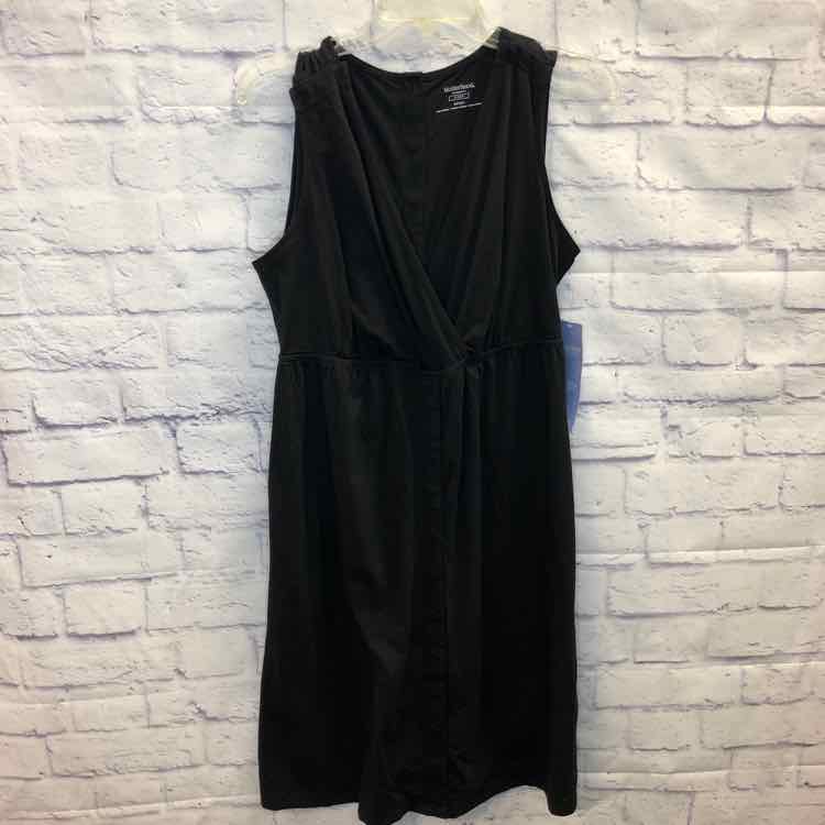 Motherhood Maternity 3 in 1 Nursing, Labor, Delivery Black Gown
