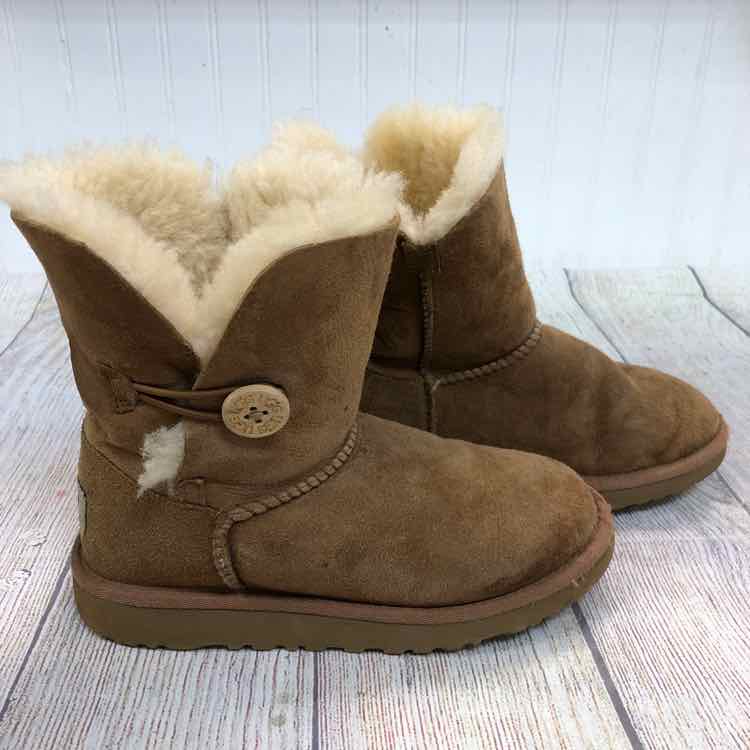 Ugg Chestnut Size 2 Girls Boots