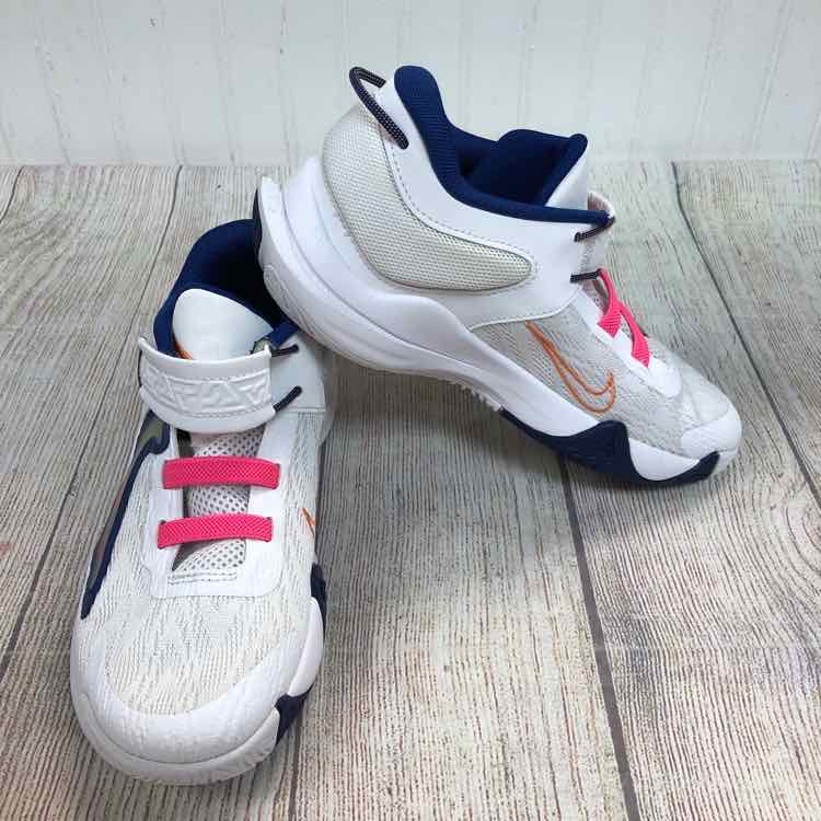 Nike White Size 2.5 Girls Sneakers