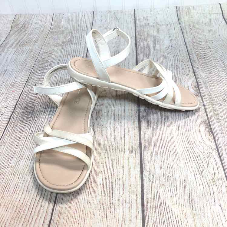 Childrens Place White Size 3 Girls Sandals