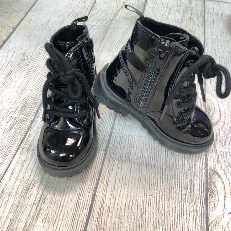 Old Navy Black Size 5 Girls Boots