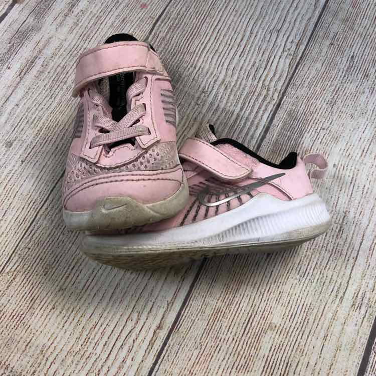 Nike Pink Size 5 Girls Sneakers