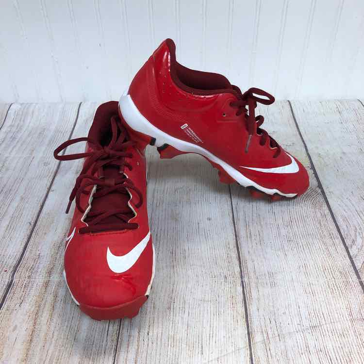 Nike Red Size 6.5 Boys Cleats