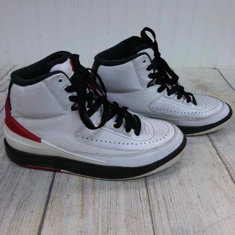 Air Jordan White Size 4 Boys Sneakers