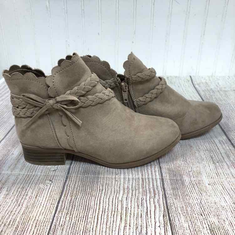 SO Taupe Size 1 Girls Boots