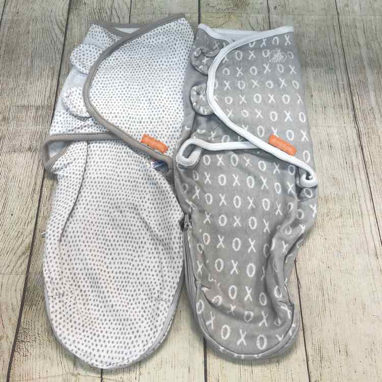 SwaddleMe Gray Size 0-3 Months Boys Swaddle
