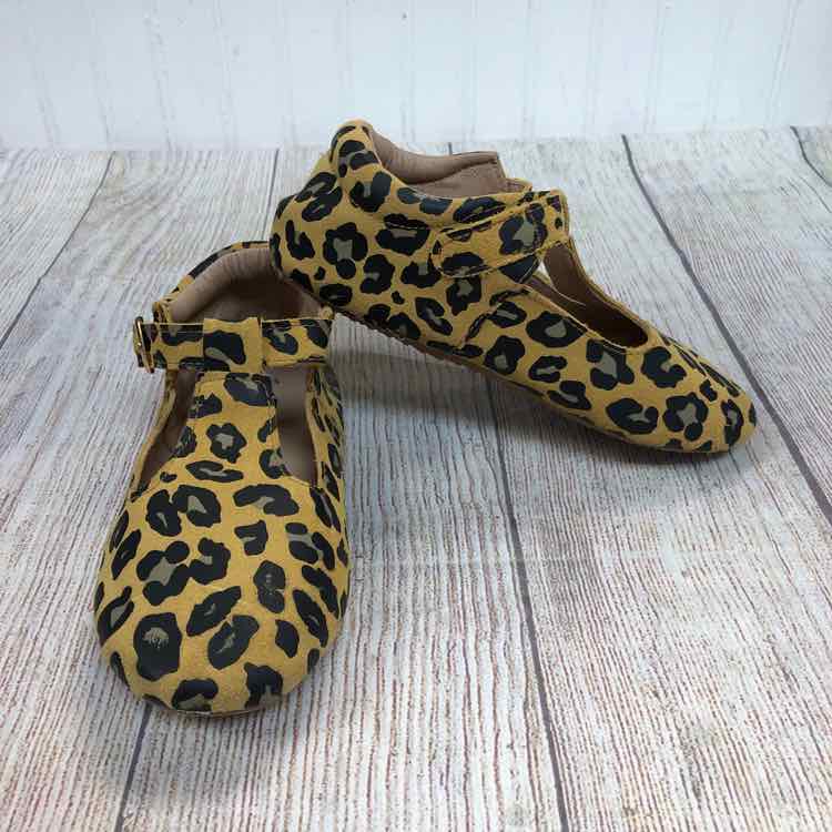 A Bear Co Animal Size 11 Girls Casual Shoes