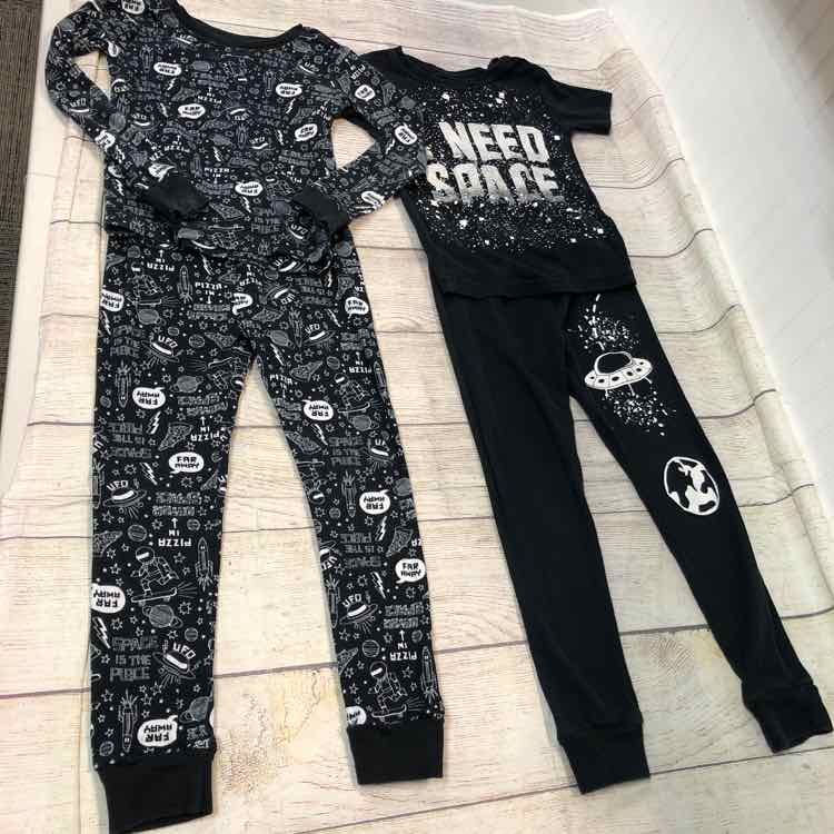 Carters Black & White Size 5 Boys Pajamas