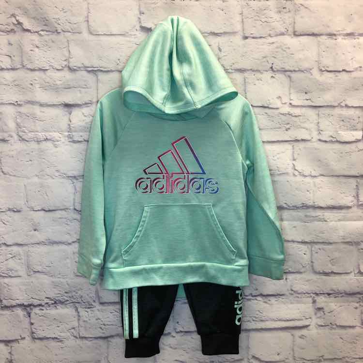 Adidas Green Size 3T Girls 2 Piece Outfit