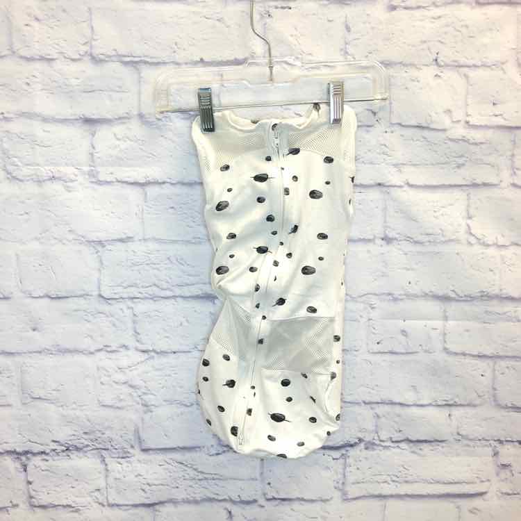 Happiest Baby White Size 0-3 Months Boys Swaddle