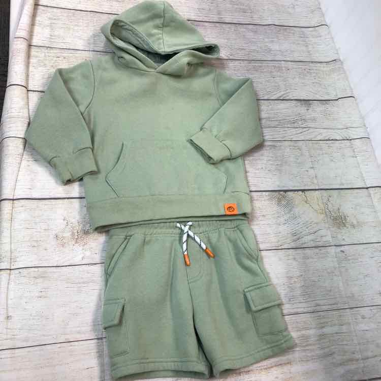 Free Planet Green Size 3T Boys 2 Piece Outfit