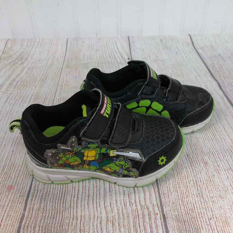 TMNT Black Size 5 Boys Sneakers