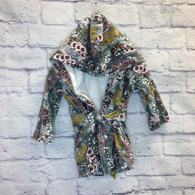 Girl's Clothing & Accessories