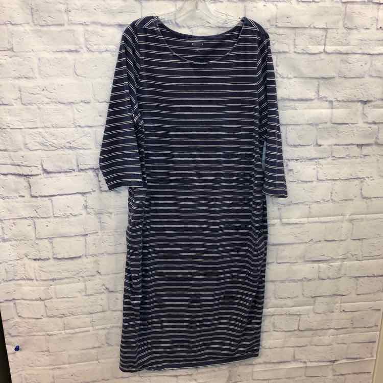 Old Navy Navy Size XXL Maternity Dress