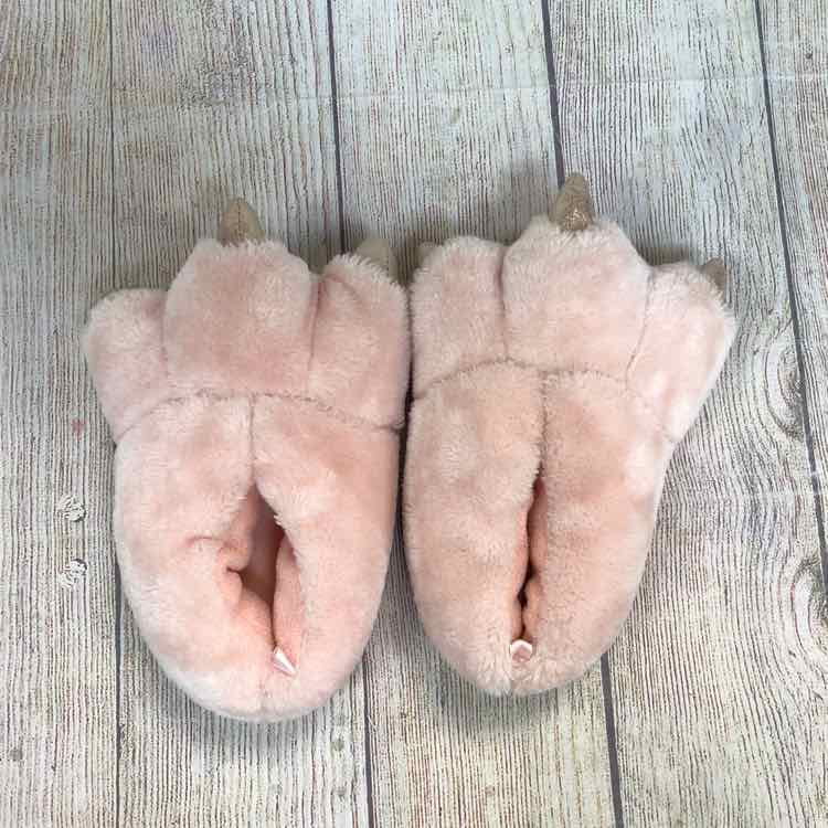 Old Navy Pink Size 9 Girls Slippers