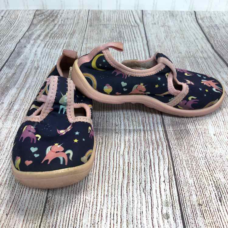 Nerteo Navy Size 11 Girls Water Shoes
