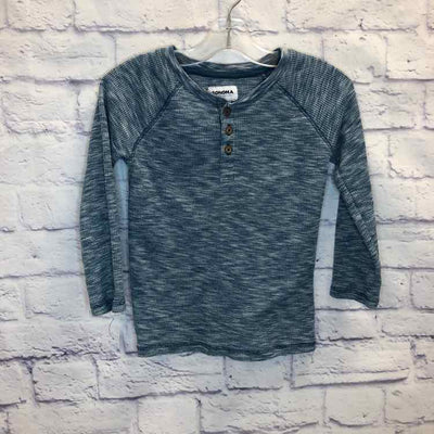 Boy's Clothing & Accessories