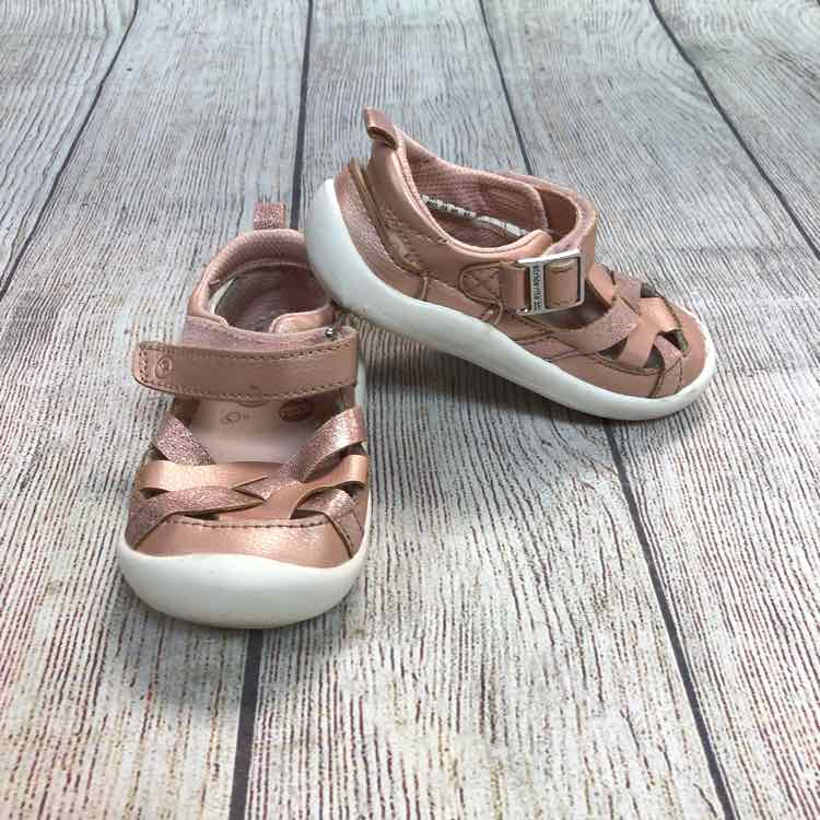Stride Rite Pink Size 6 Girls Sandals