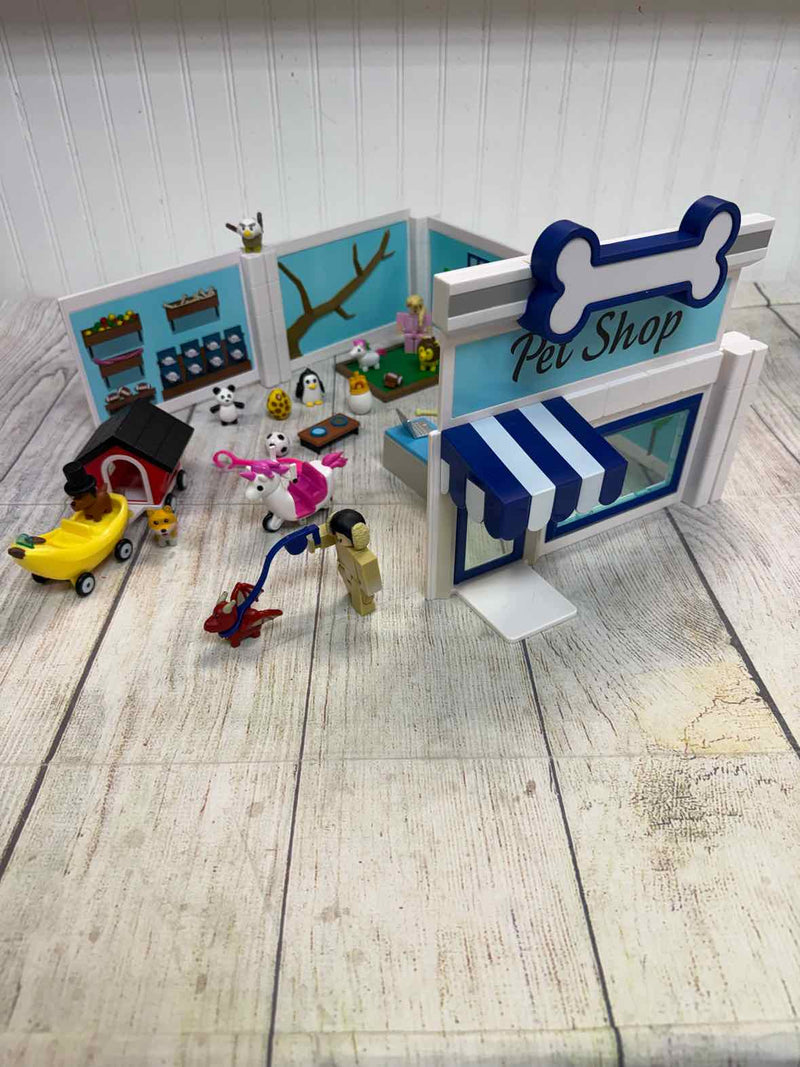 Roblox Adopt Me Pet Store Deluxe Play Set