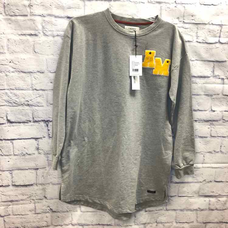 A Monday in Copenhagen Gray Size 14 Girls Dress