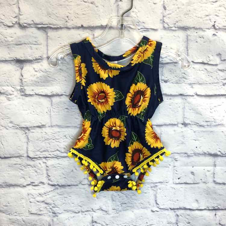 Floral Size 6-12 months Girls Romper