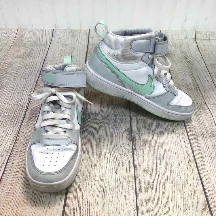 Nike White Size 4.5 Girls Sneakers