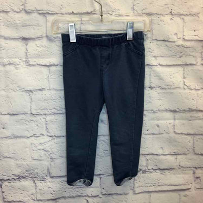 Girl's Clothing & Accessories