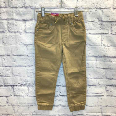 Boy's Clothing & Accessories
