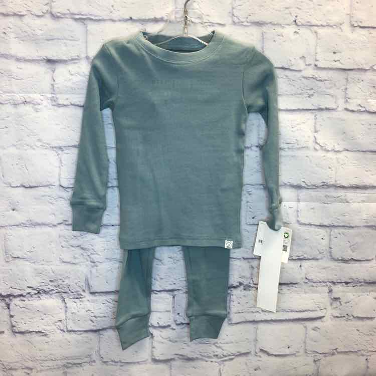 Little Planet Green Size 24 Months Girls Pajamas