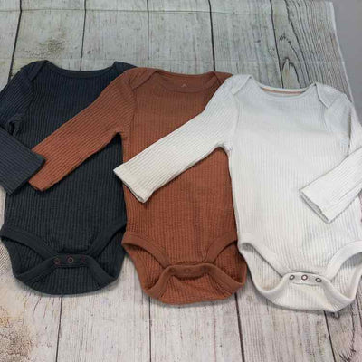 Girl's Clothing & Accessories