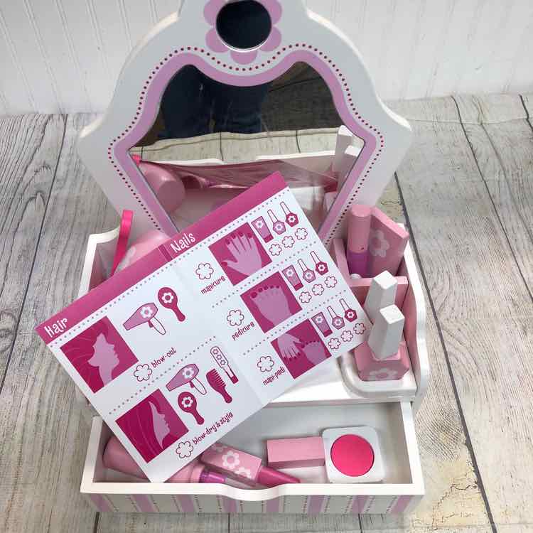 Melissa & Doug Beauty Salon