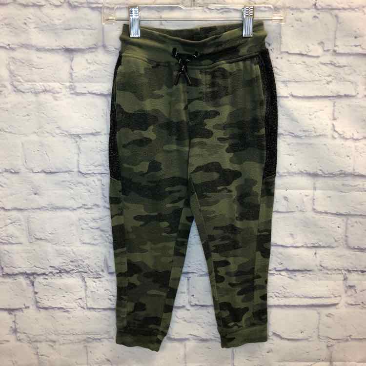 Runway Camo Size 5 Boys Sweatpants