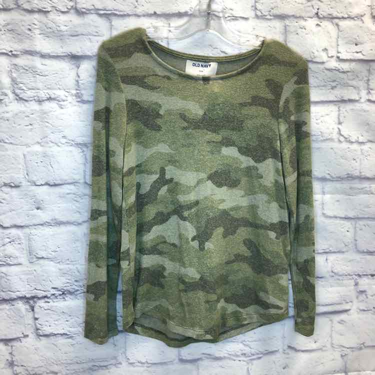 Old Navy Camo Size 8 Girls Sweater