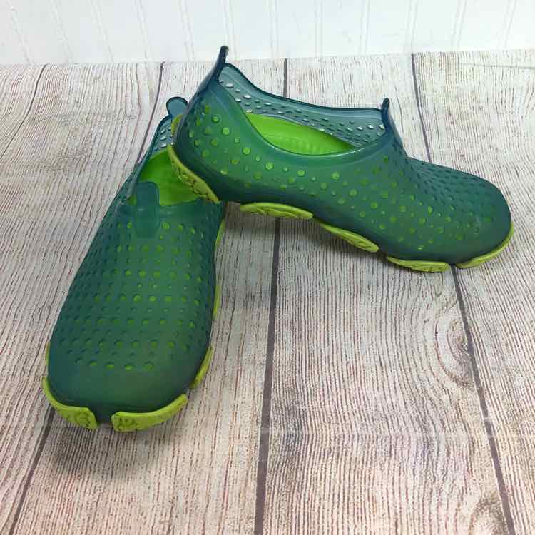 Green Size 13 Boys Water Shoes