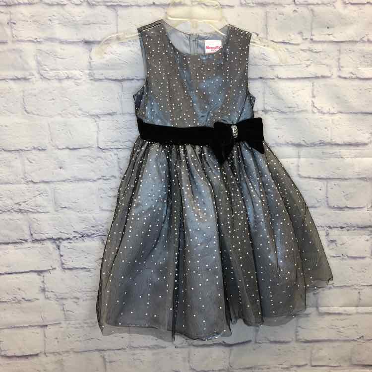 Nannette Silver Size 4T Girls Dress