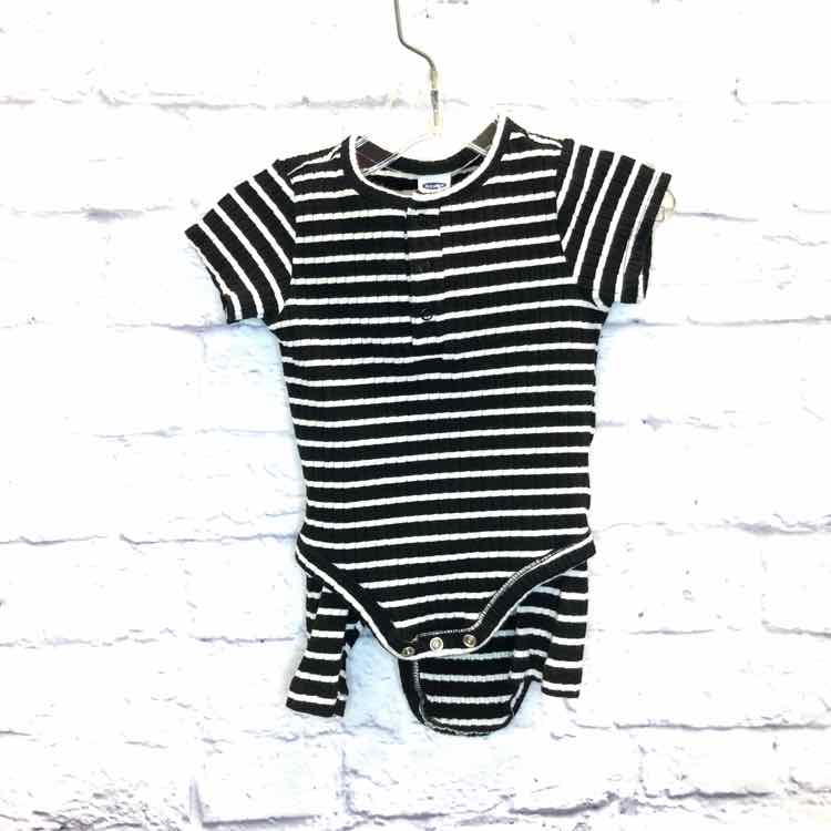 Old Navy Stripe Size 3-6 Months Girls 2 Piece Outfit