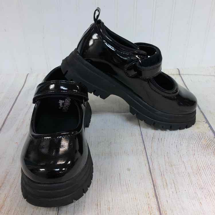 Oshkosh Black Size 2 Girls Casual Shoes