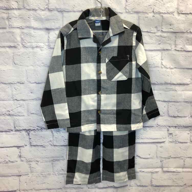 Old Navy Black & White Size 5 Boys Pajamas
