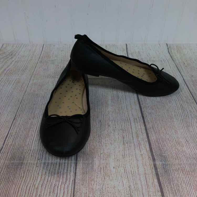 Cat & Jack Black Size 6 Girls Casual Shoes