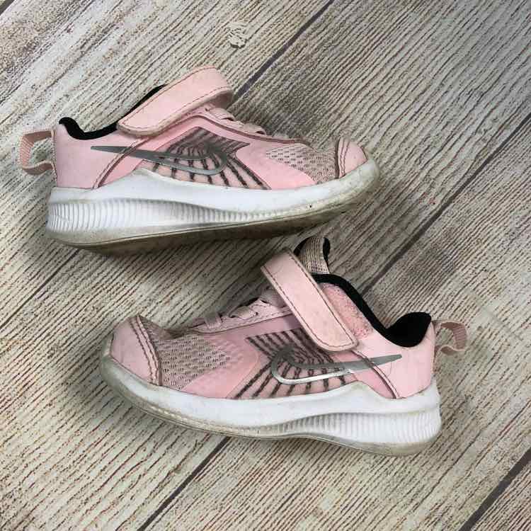 Nike Pink Size 5 Girls Sneakers